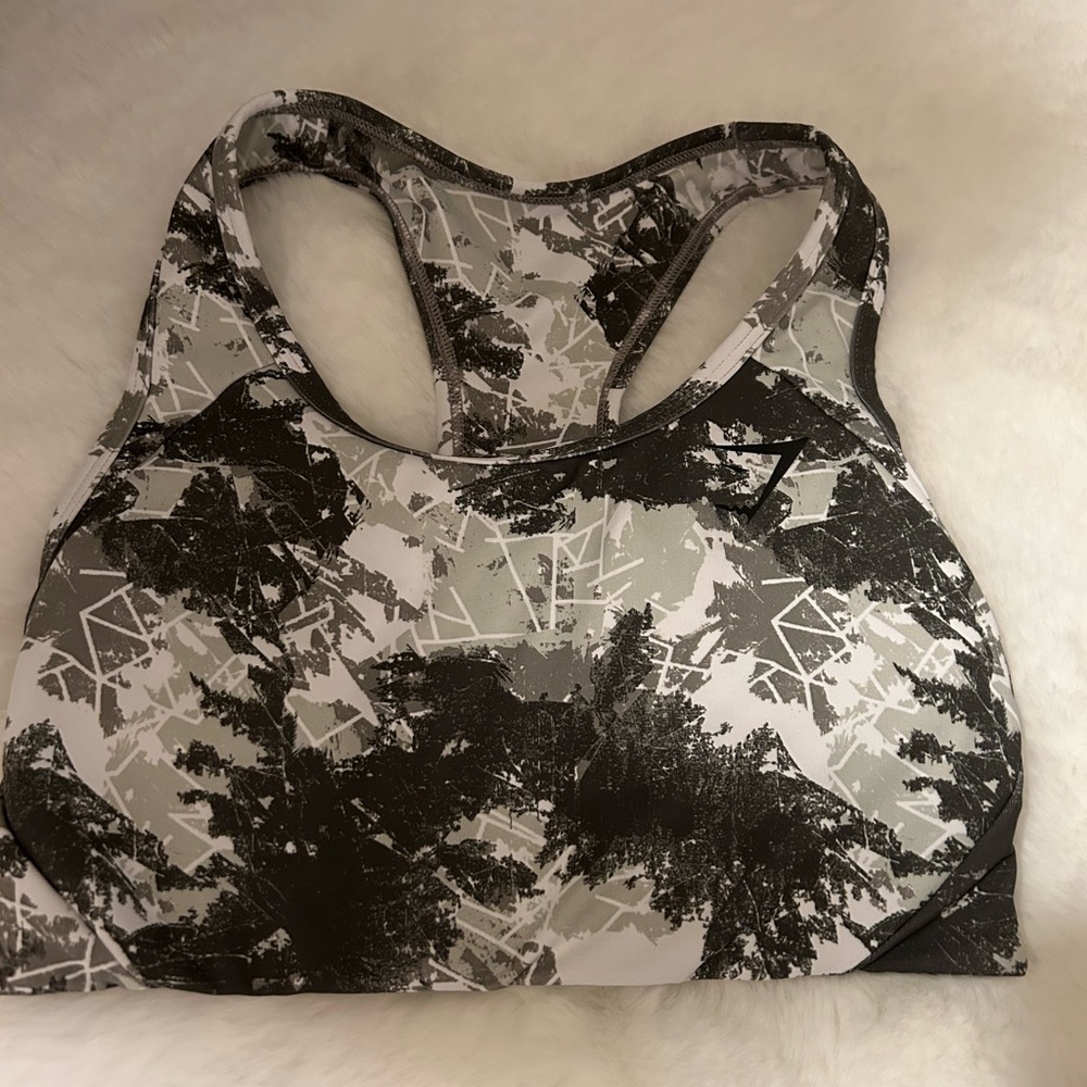 Green and white patterned gym shark sports bra size small